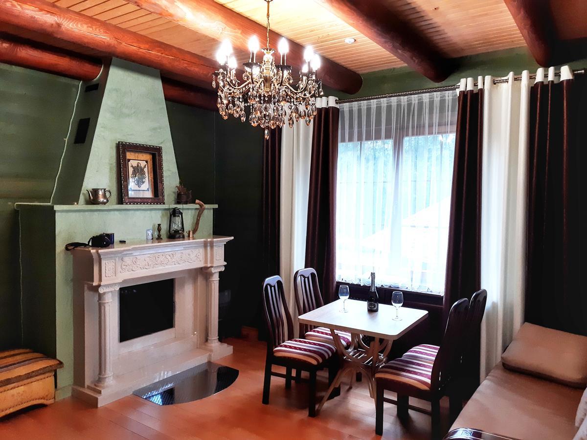 Knyazhyi Dvir Apartment Strigalnya ภายนอก รูปภาพ