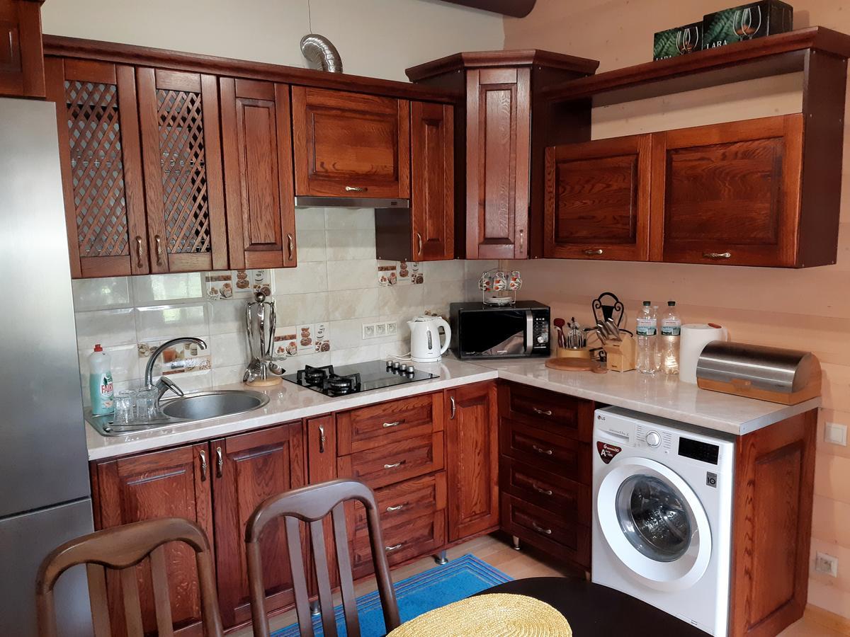 Knyazhyi Dvir Apartment Strigalnya ภายนอก รูปภาพ