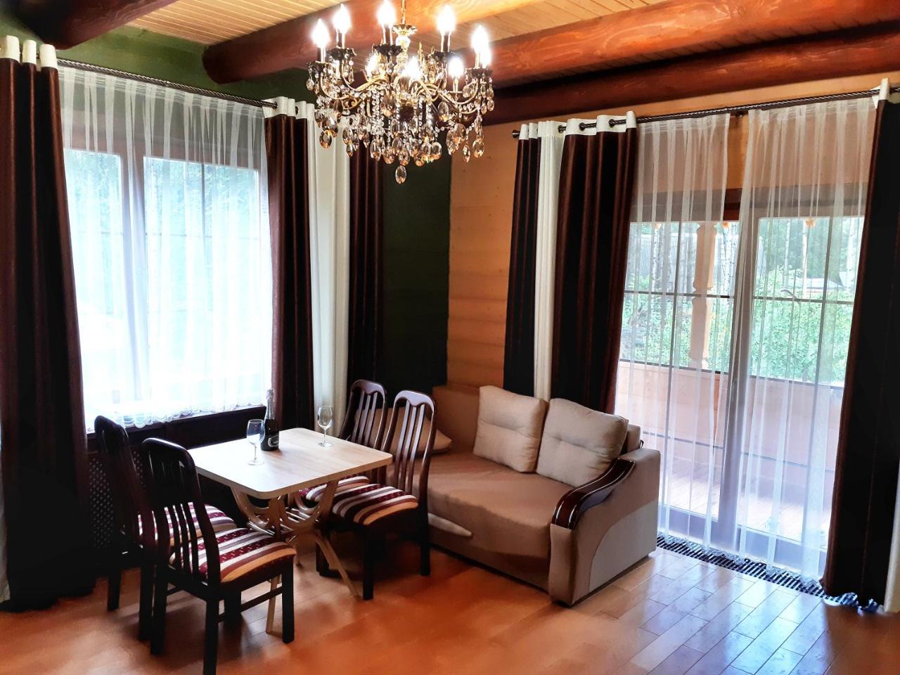 Knyazhyi Dvir Apartment Strigalnya ภายนอก รูปภาพ