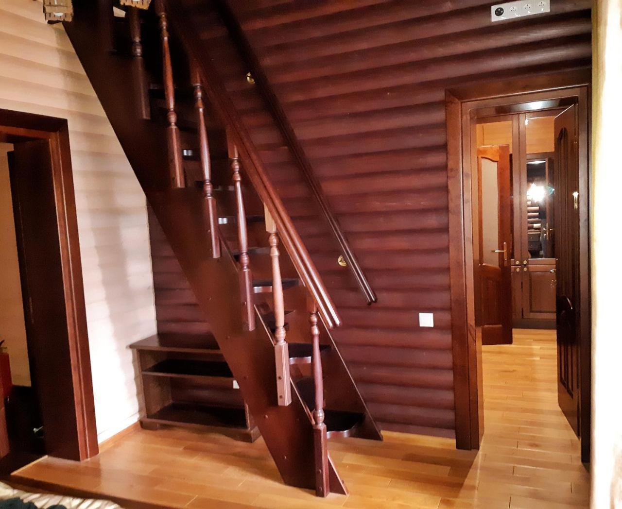 Knyazhyi Dvir Apartment Strigalnya ภายนอก รูปภาพ